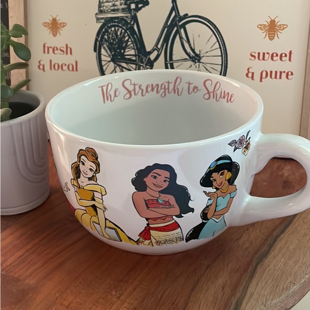 NEW Disney Princess Oversized Soup Mug